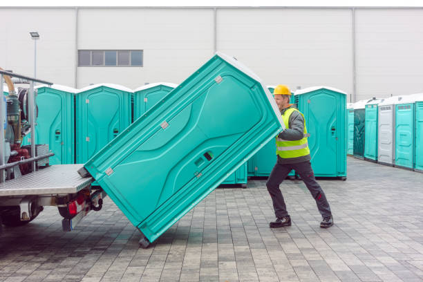 Best Portable bathroom rental  in Springfield, MI